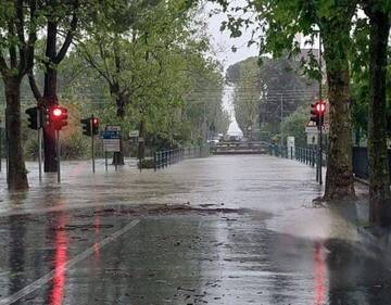 Due ordinanze di sospensione del transito ad Argenta e sulla destra Po