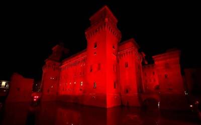 Immagine: Castello estense rosso