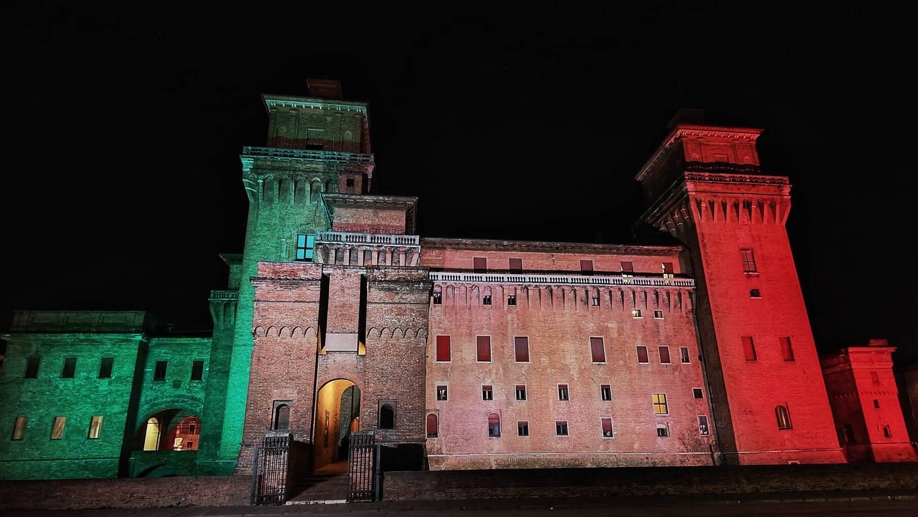 Immagine: castello-tricolore