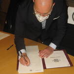 firma di Bonaccini