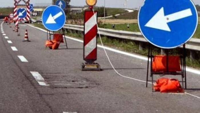 Immagine: senso unico alternato