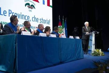 Sergio Mattarella all'assemblea nazionale Upi a L'Aquila